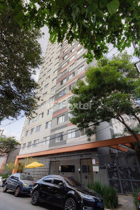 Image 10 - 941818
