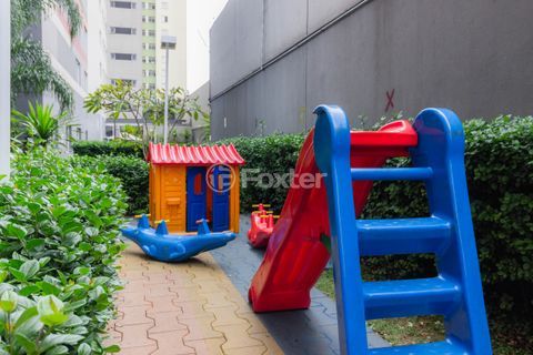 Image 19 - 941818