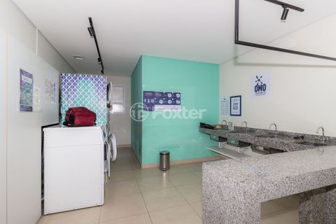 Image 30 - 941818