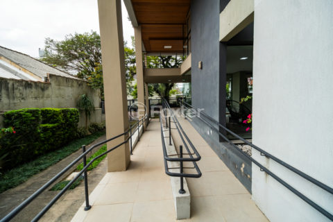 Image 43 - 304790