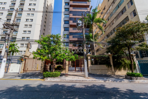 Image 33 - 896294