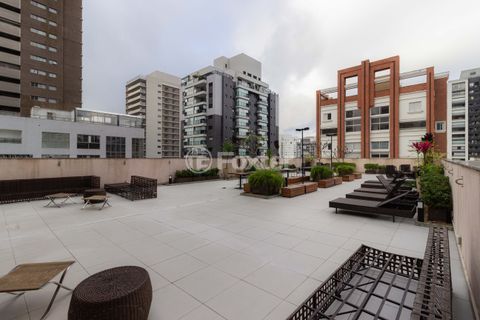 Image 10 - 317462