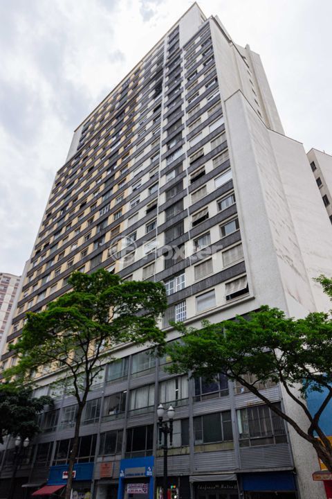Image 13 - 937211