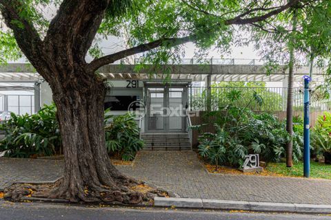 Image 22 - 967811