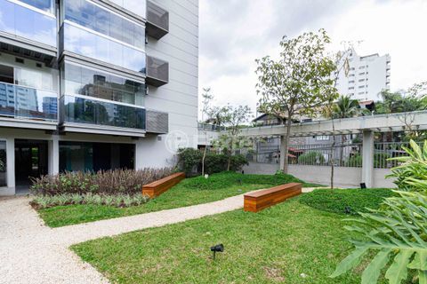 Image 25 - 967811