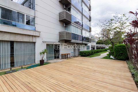 Image 32 - 967811