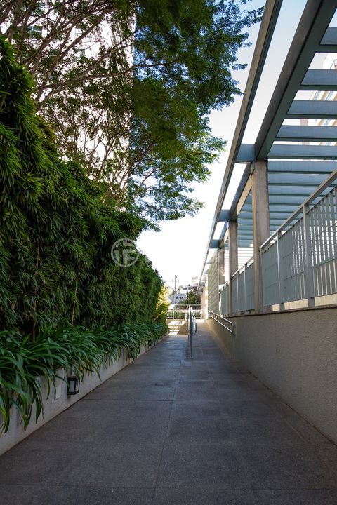 Image 74 - 860743