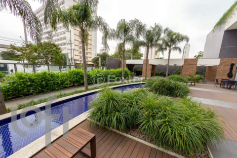 Image 156 - 1033444