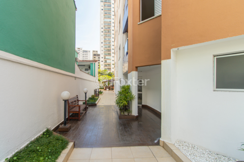 Image 63 - 1002941