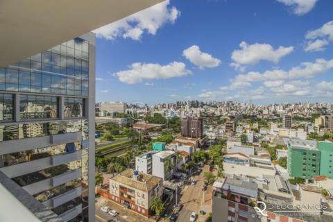 Image 17 - 1013054