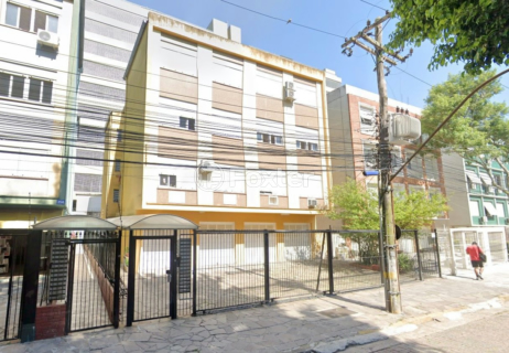 Image 7 - 831957