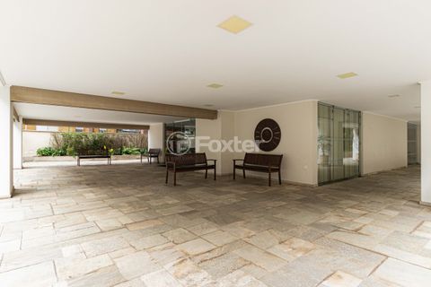 Image 7 - 1040017