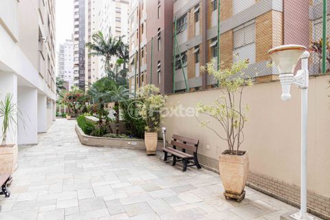 Image 14 - 1040017