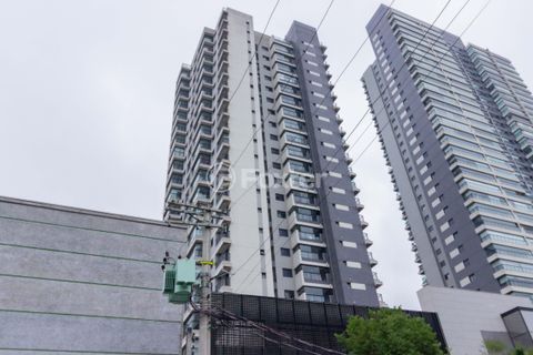 Image 23 - 1012559