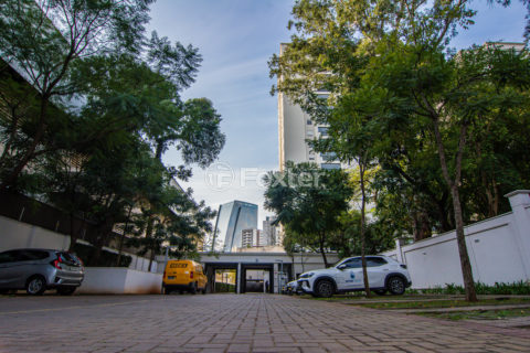 Image 27 - 26504