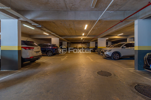 Image 68 - 1016984