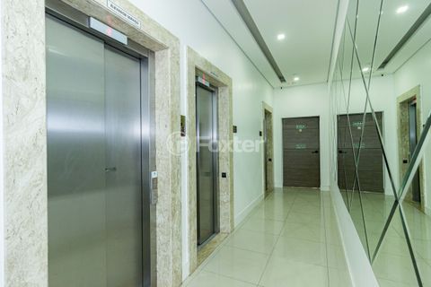 Image 25 - 1002825