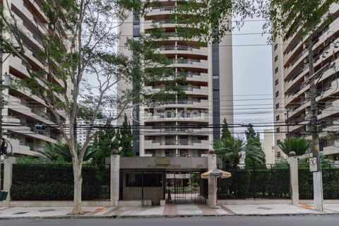 Image 40 - 882528