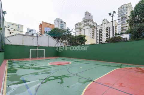 Image 63 - 882528