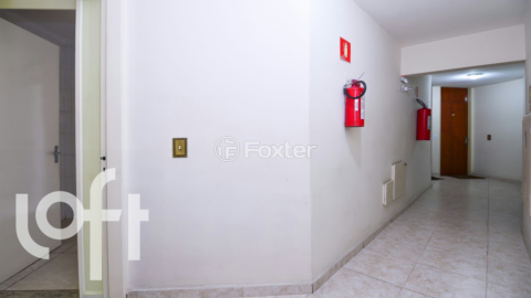 Image 19 - 26884