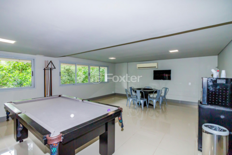 Image 70 - 1013785