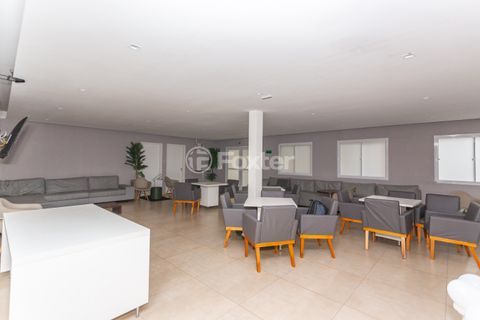 Image 30 - 318700