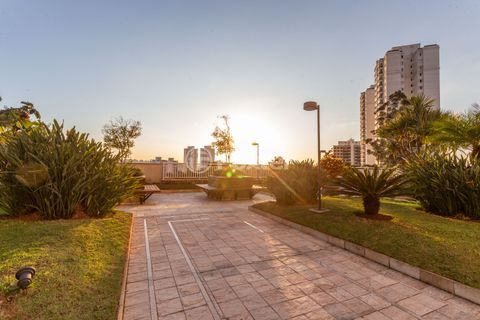 Image 33 - 1016293