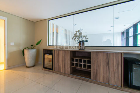 Image 32 - 1027348