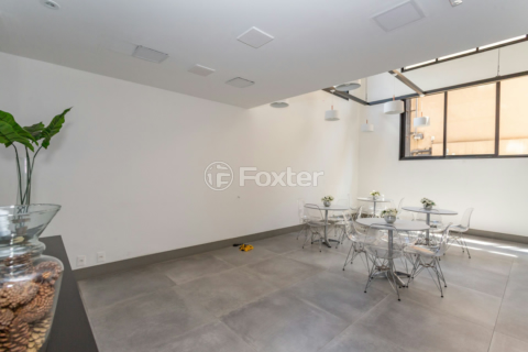 Image 37 - 319102