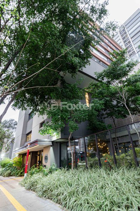 Image 16 - 825614