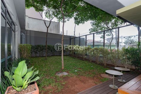 Image 31 - 825614