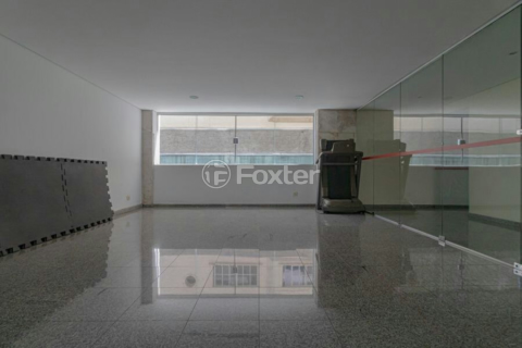 Image 21 - 1028323