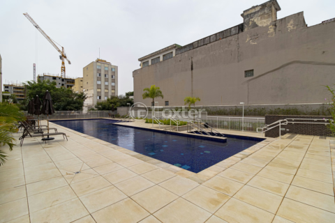 Image 32 - 932802