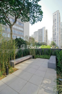 Image 8 - 1017575