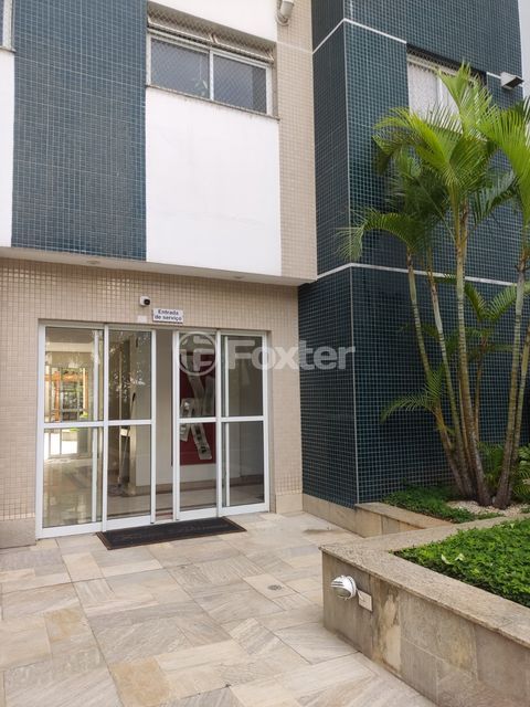 Image 104 - 982456