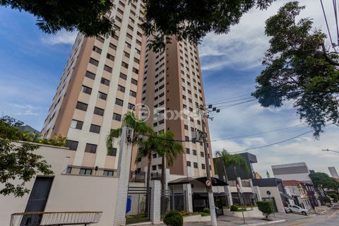 Image 10 - 898766