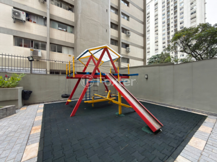 Image 29 - 1001735