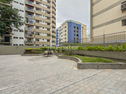 Image 30 - 1001735