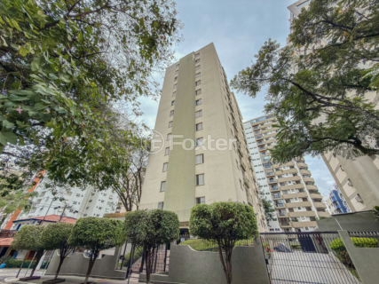 Image 23 - 1001735