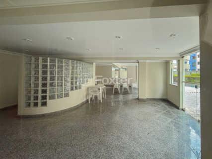 Image 31 - 1001735