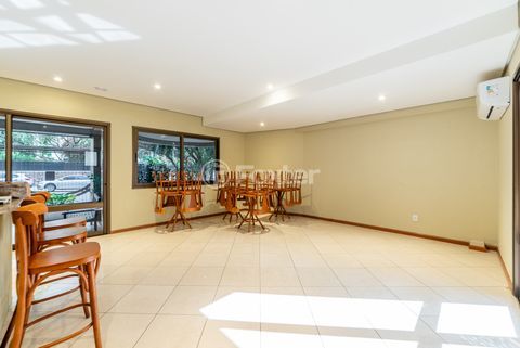 Image 31 - 885923