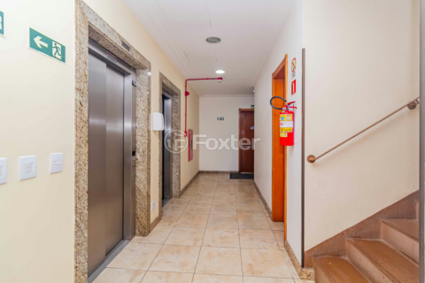 Image 30 - 952930