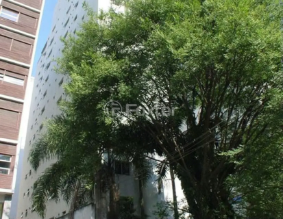 Image 45 - 881678
