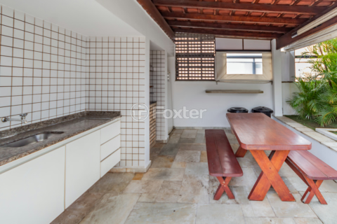 Image 37 - 969009