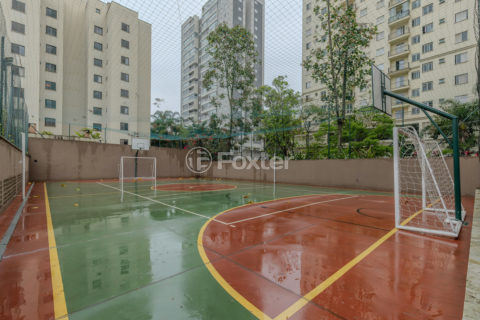 Image 10 - 899074