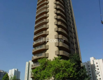 Image 5 - 899074
