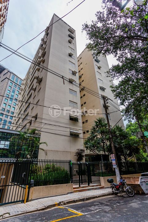 Image 52 - 918782