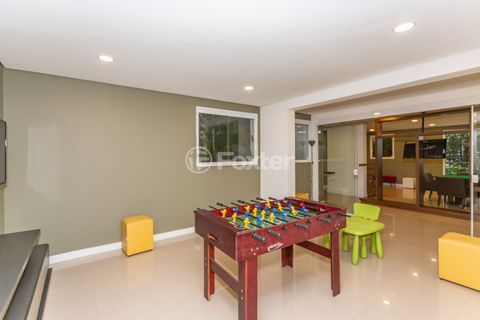 Image 15 - 992971