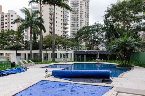 Image 92 - 927611