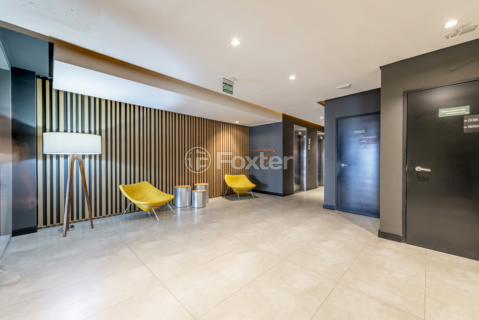 Image 39 - 992375